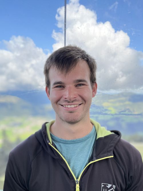 Thats me
      Jonathan